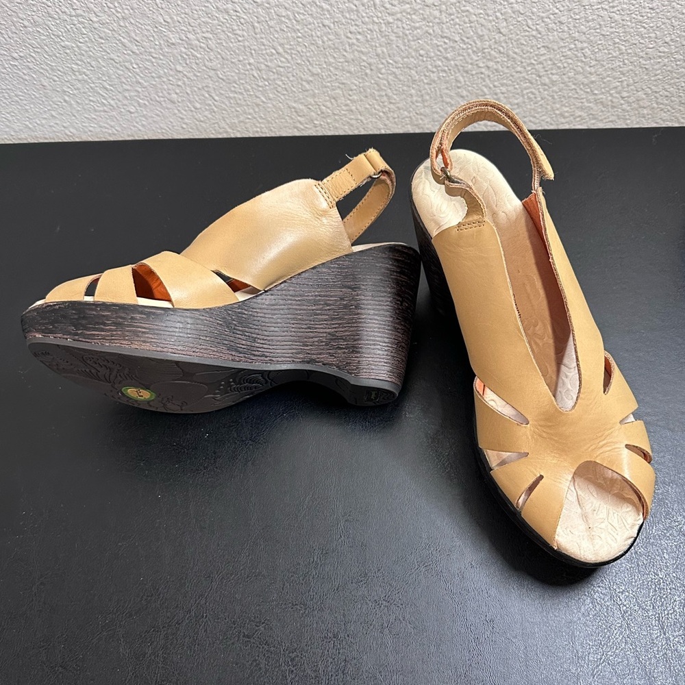 Jambu | Peep Toe Sport Wedge